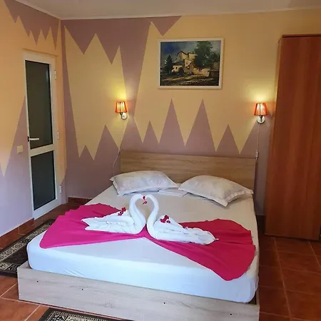 Vila Robert * Schitu