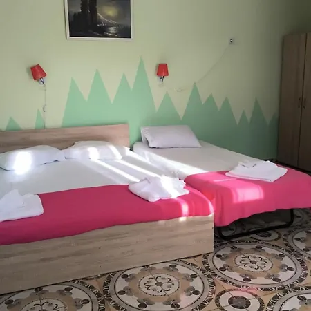 Robert Affittacamere Schitu